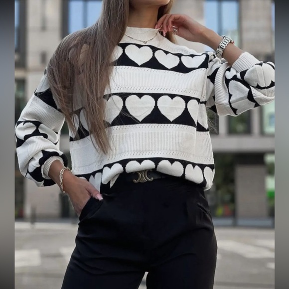 18 Boho Chic Heart Knit Sweater - Picture 4 of 5